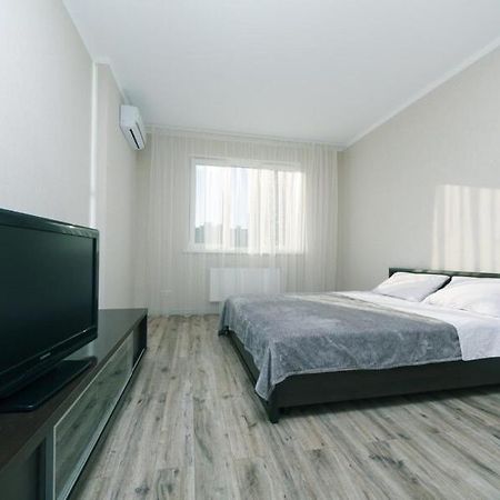 Драгоманова 38А 2Й Поверх Apartment Kyiv Exterior photo