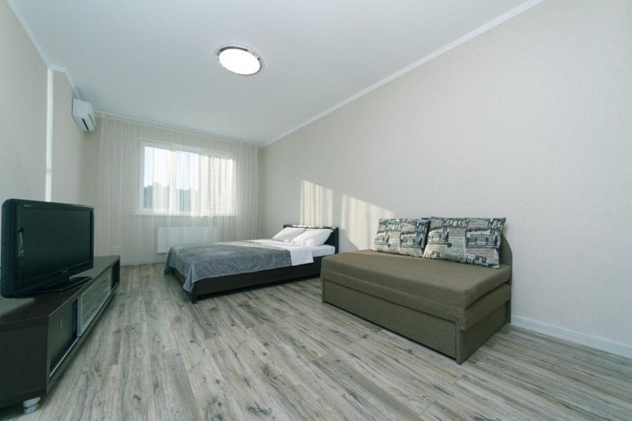 Драгоманова 38А 2Й Поверх Apartment Kyiv Exterior photo