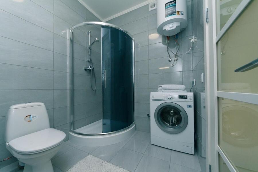 Драгоманова 38А 2Й Поверх Apartment Kyiv Exterior photo